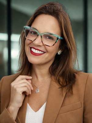 Luciana Paula Ferreira Baeyens Psychologist Psychoanalyst Brussels Luciana Ferreira – Psychologist – Psychoanalyst Ixelles